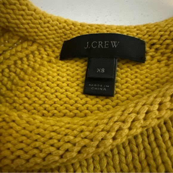 J.Crew Sweater Women’s Size XS Cream Cable-Knit Chunky Preppy Classic Pullover - Picture 2 of 4